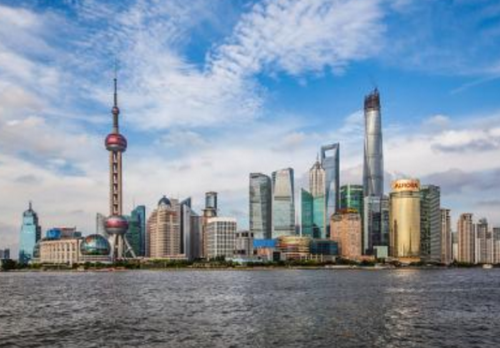 东方明珠，上海璀璨传奇的璀璨之光